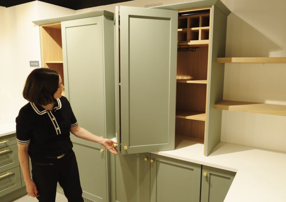 Dee Coleman Bifold Unit