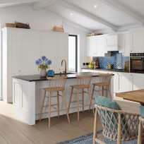 Hampton Cotton White kitchen with island and tall units