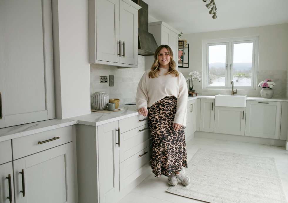 Jennifer Carroll Dereham Taupe Kitchen Jennifer in Kitchen