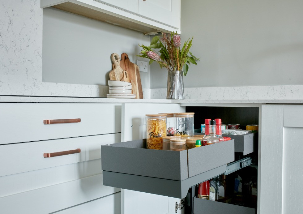 Augusta White Murphy Corner Storage Fly Box