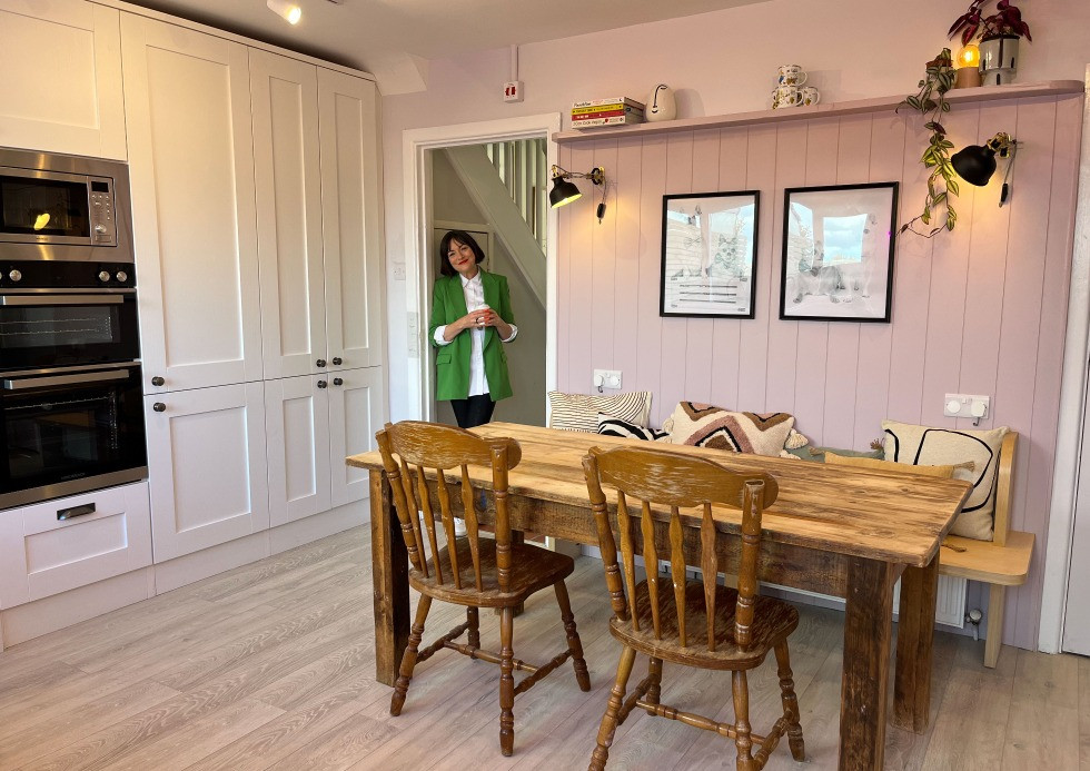 Episode 1 Luke and Amy