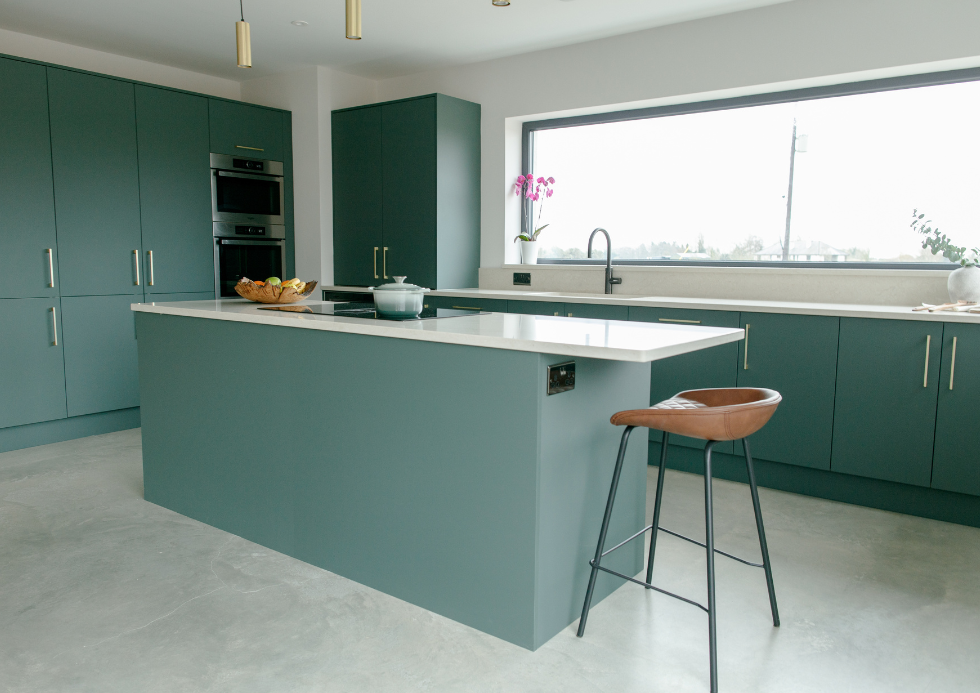 Darren Athlone Modica Forest Green Kitchen Full