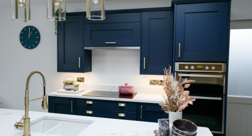 Deirdre Augusta Midnight Blue Kitchen White and Gold Desktop