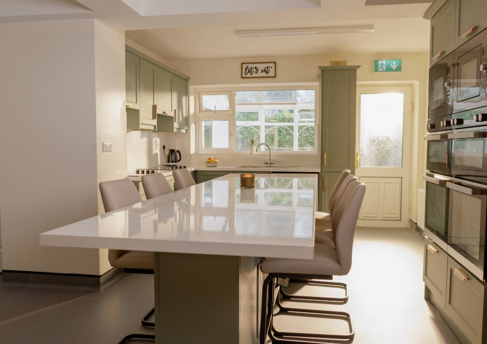 Ennis Simon Kitchen Full