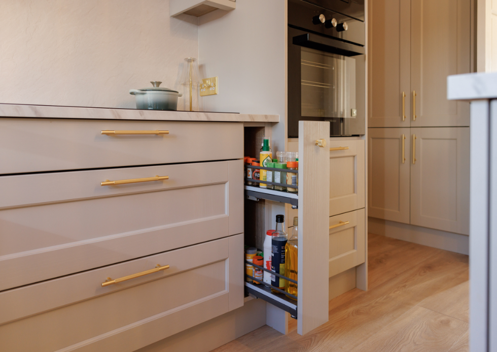 Pull-out spice rack - Dereham Taupe - Slaine